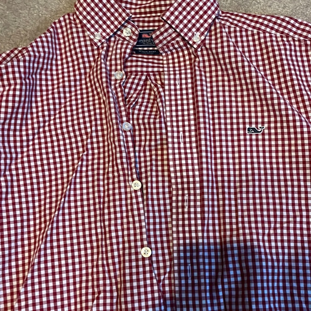 Long sleeve red and white vineyard vines button down